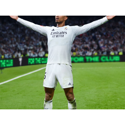 EA Sports FC 25 dévoile sa jaquette avec Jude Bellingham